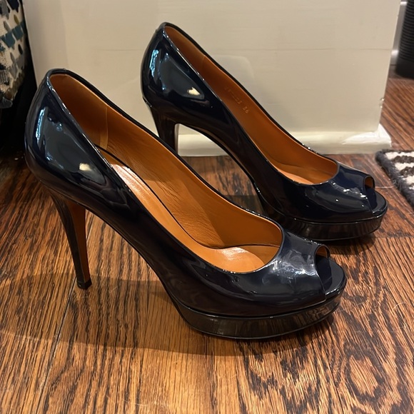 Gucci Vernice Crystal Peep Toe Platform Pump - Picture 3 of 12